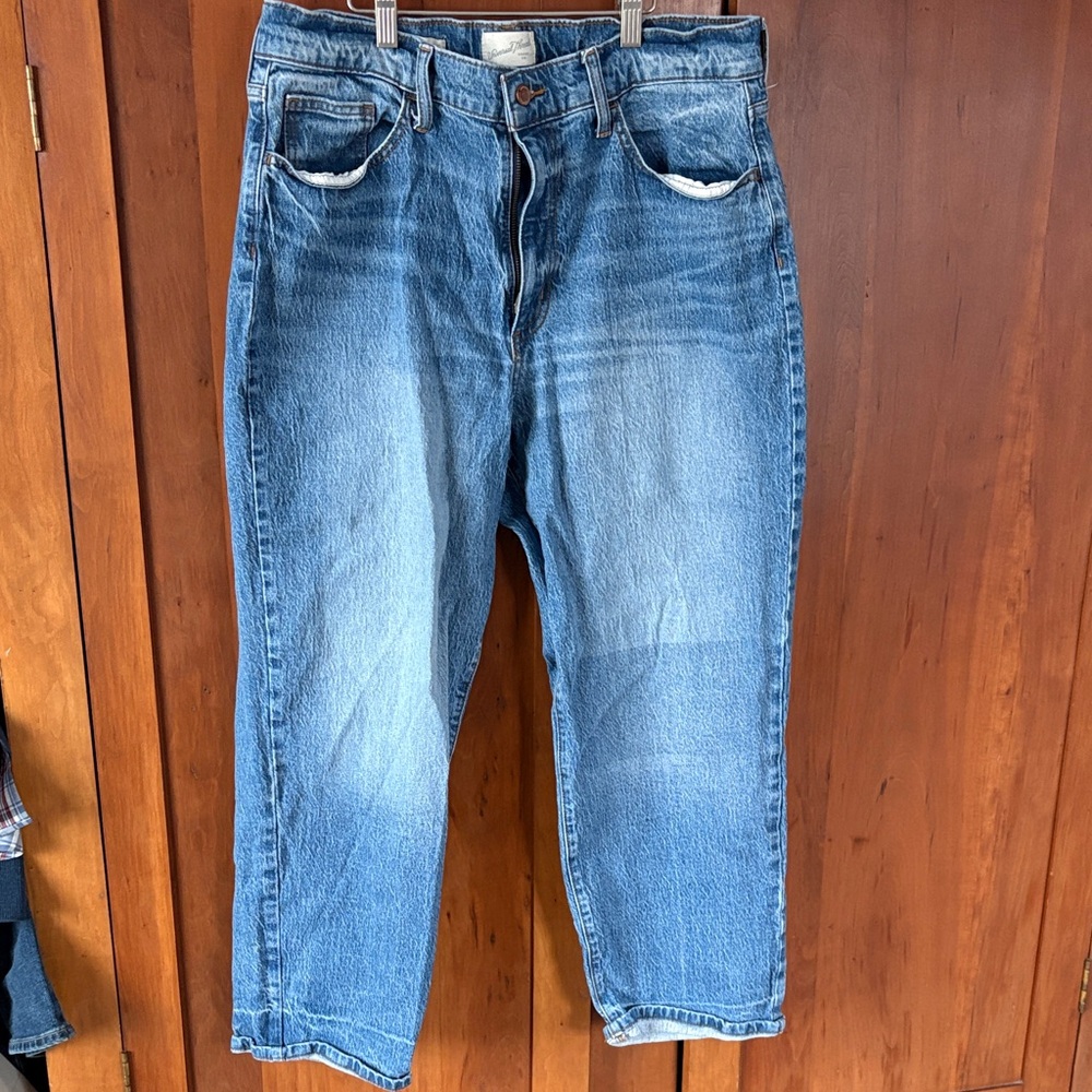 Universal Thread Vintage Straight Fit Blue Jeans
